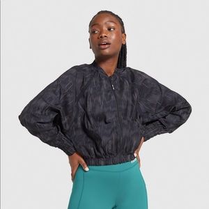 ILLUMINATION JACKET GYMSHARK